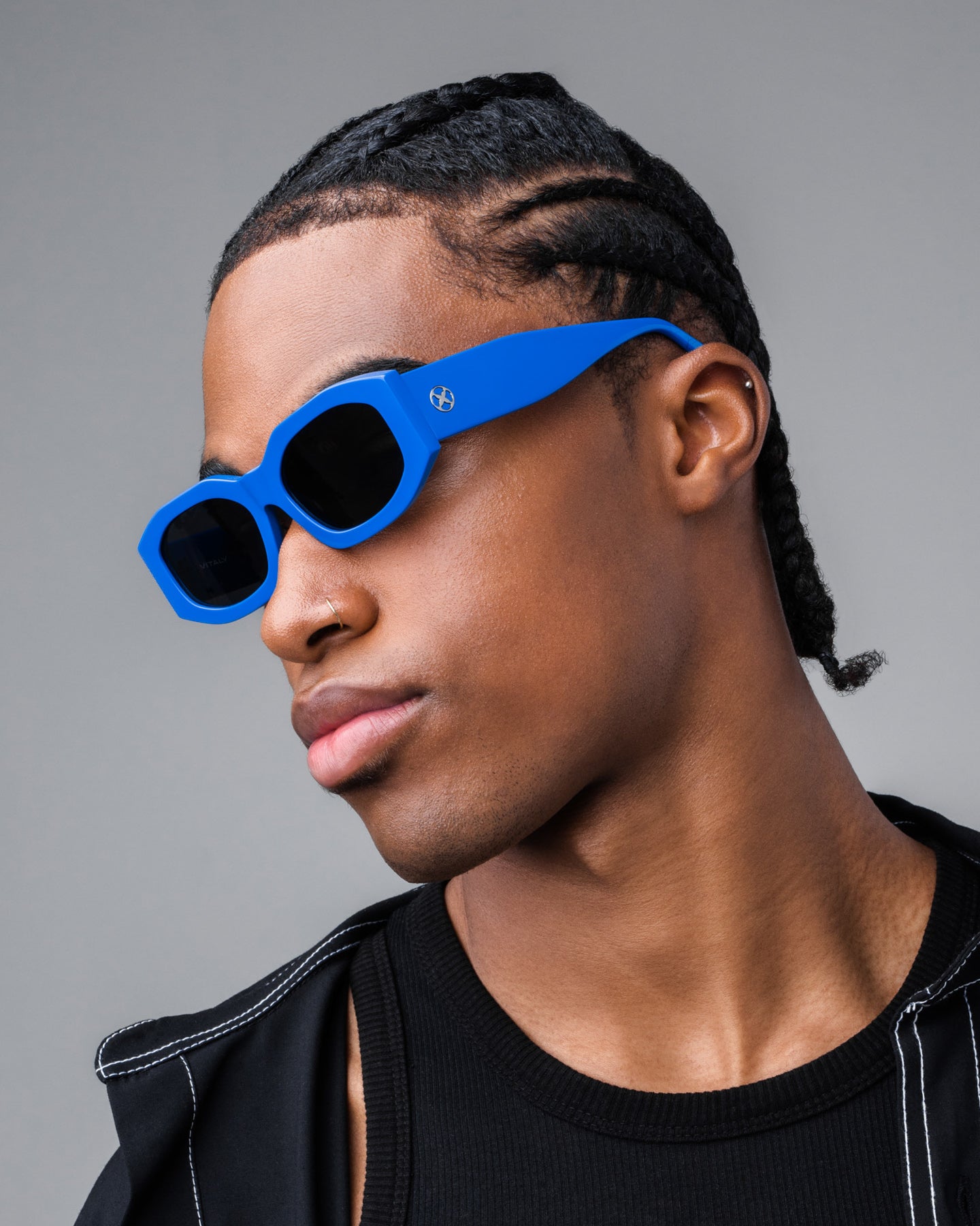 Empire - Empire-Vitaly-OnFig-BLU-1-model-blue.jpg
