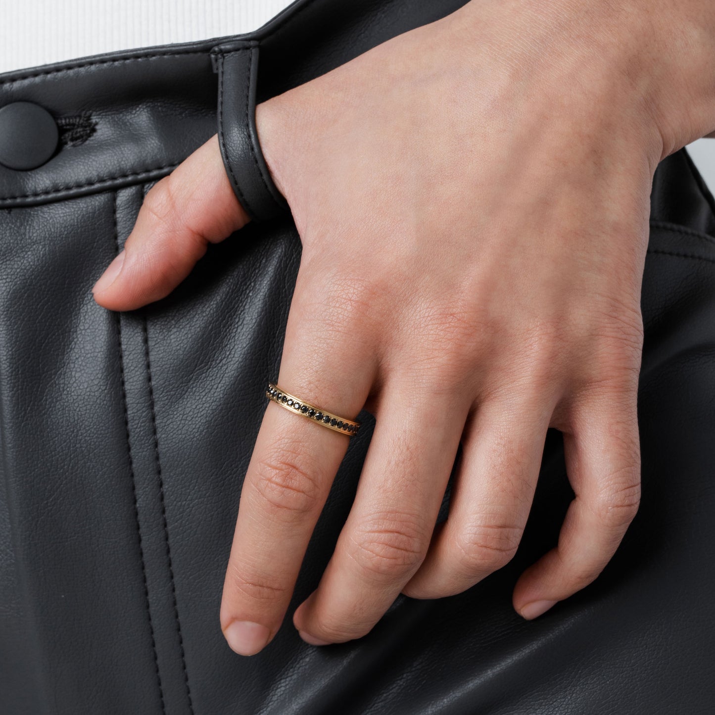 gold-black